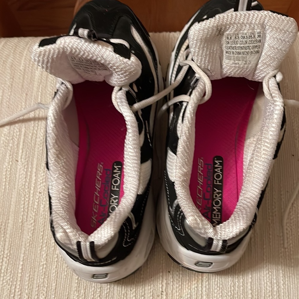 🗽Skechers D'Lites Black White with Pink Insole Athletic Sneakers - Picture 4 of 4
